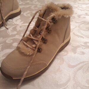 Baretraps  New Women's Tan Suede Bootie  Size 6 1/2